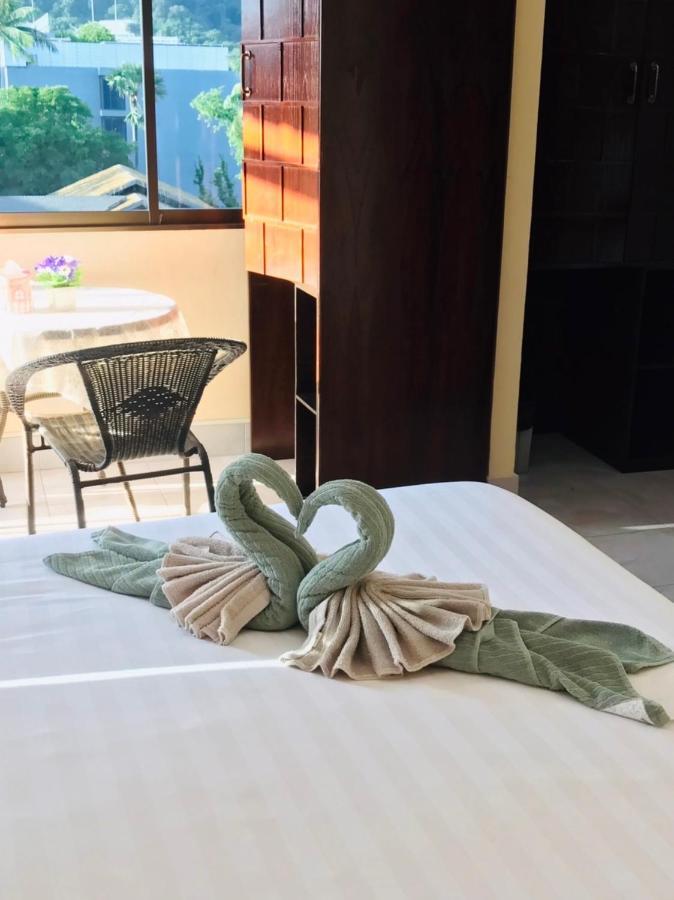 Happy Holidays Hotel Patong ภายนอก รูปภาพ