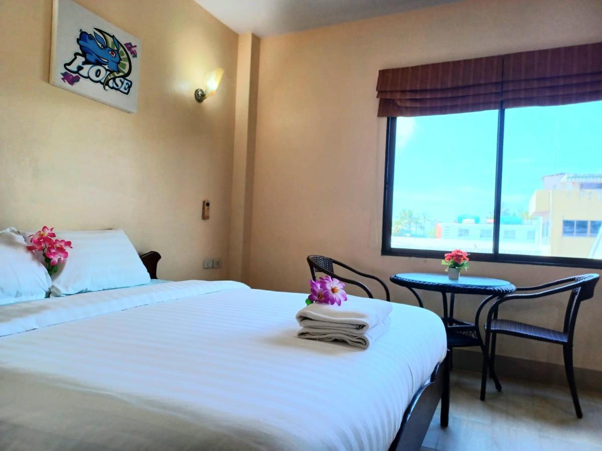 Happy Holidays Hotel Patong ภายนอก รูปภาพ