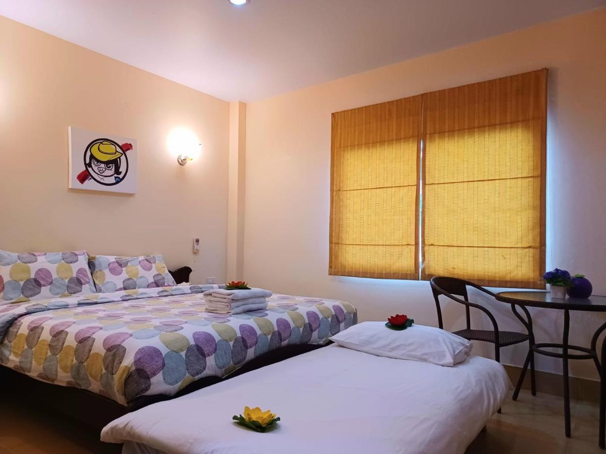 Happy Holidays Hotel Patong ภายนอก รูปภาพ