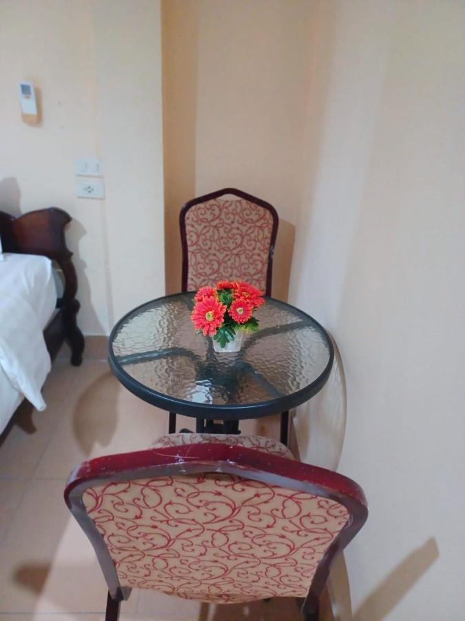 Happy Holidays Hotel Patong ภายนอก รูปภาพ