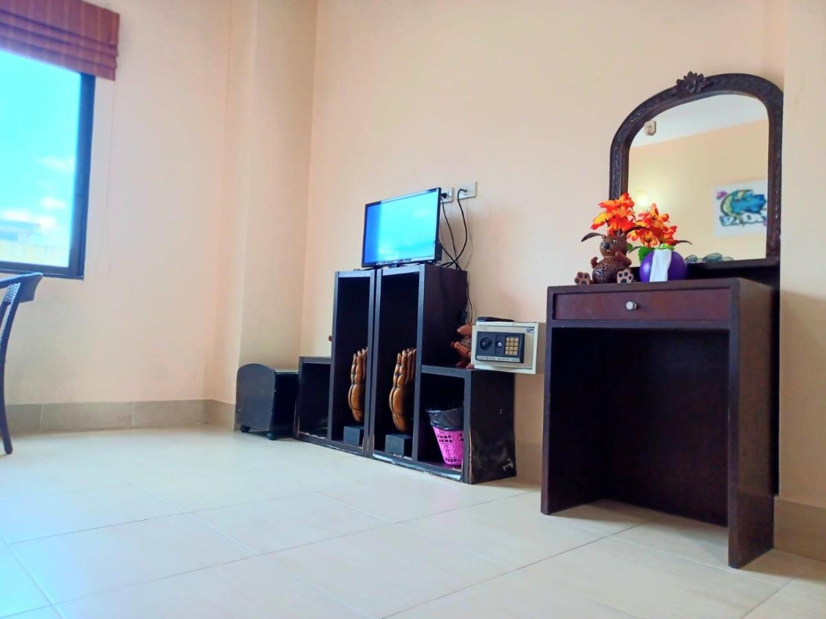 Happy Holidays Hotel Patong ภายนอก รูปภาพ
