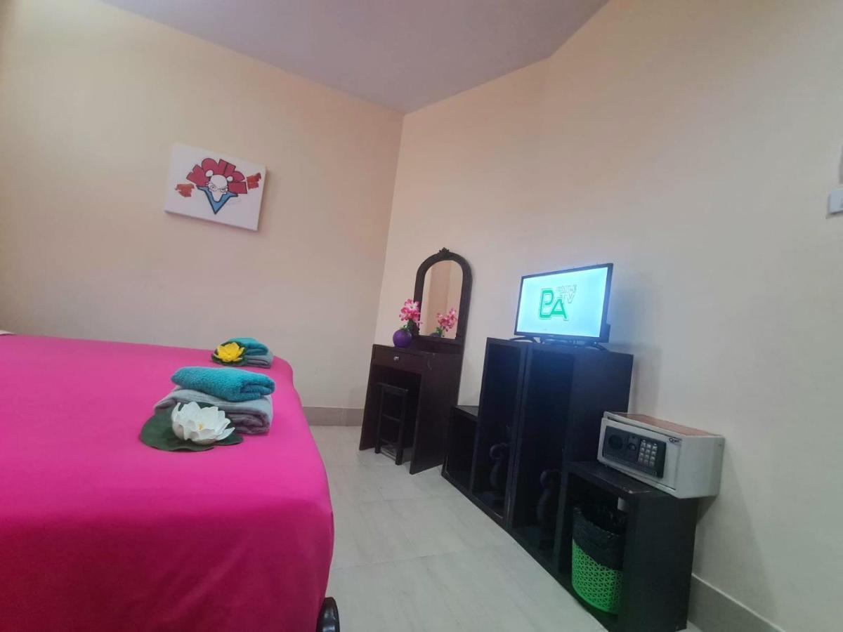 Happy Holidays Hotel Patong ภายนอก รูปภาพ