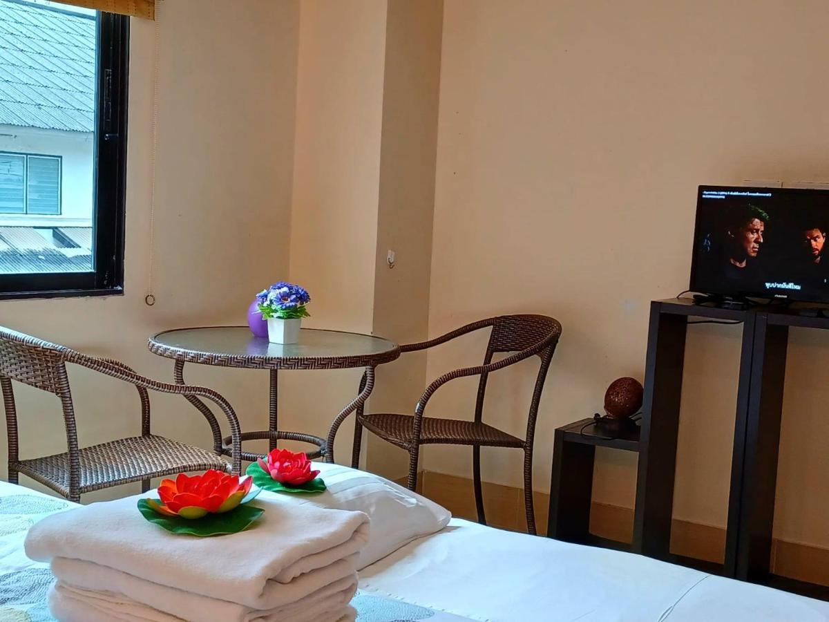 Happy Holidays Hotel Patong ภายนอก รูปภาพ