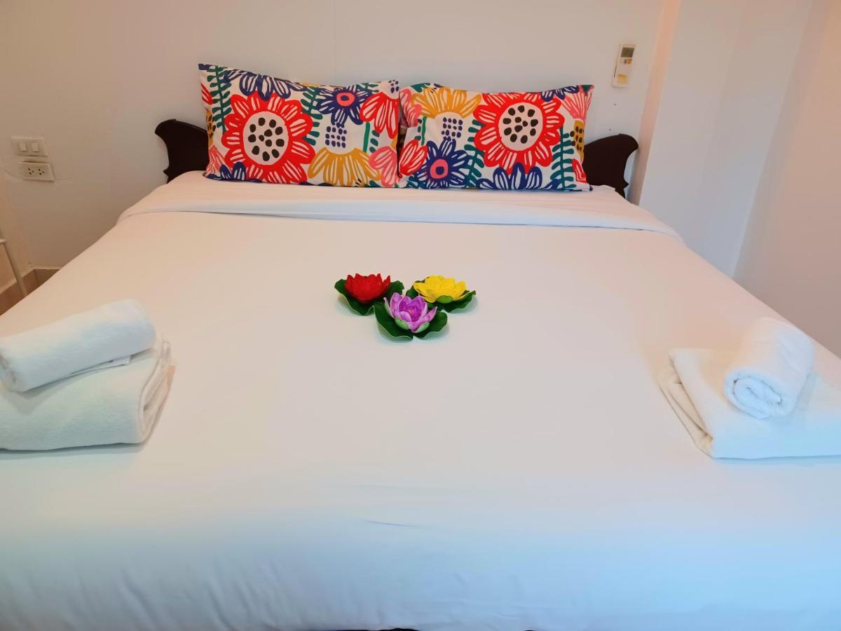 Happy Holidays Hotel Patong ภายนอก รูปภาพ