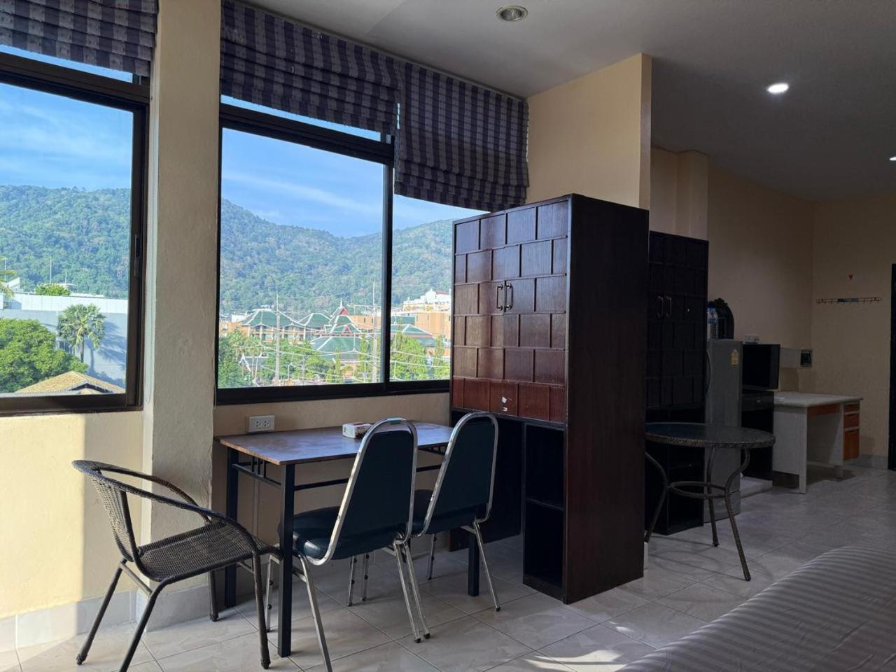 Happy Holidays Hotel Patong ภายนอก รูปภาพ